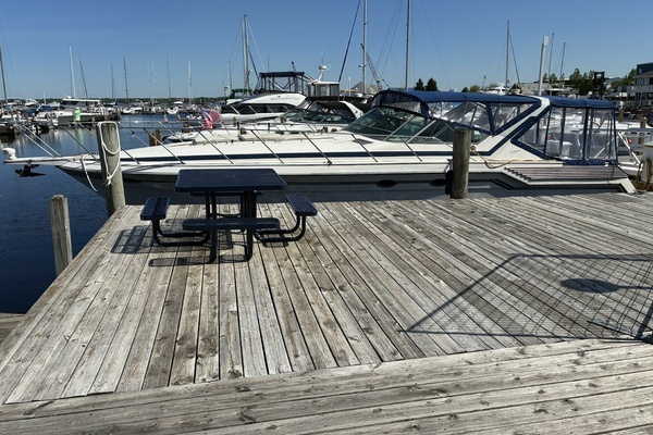 43-ft-Wellcraft-1987-- Muskegon Michigan United States  yacht for sale