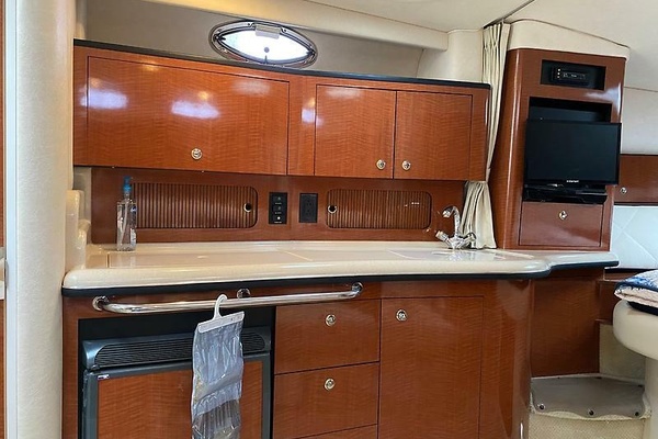 32ft Sea Ray Yacht For Sale