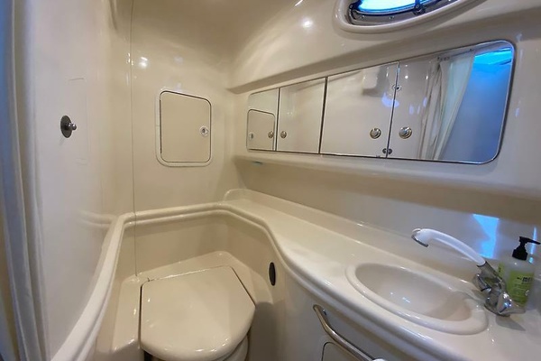 32ft Sea Ray Yacht For Sale