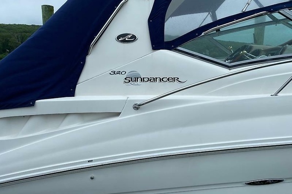 Photo of the 2004 Sea Ray 320 Sundancer