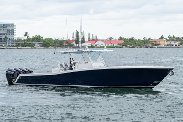 42' Invincible