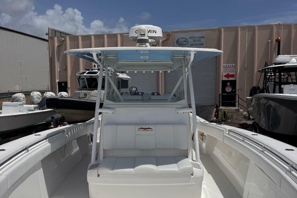2019 Invincible 42