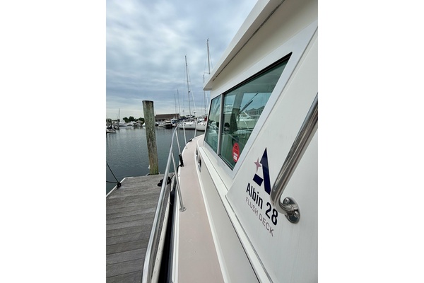 Nautic Lady 28ft Albin Yacht For Sale