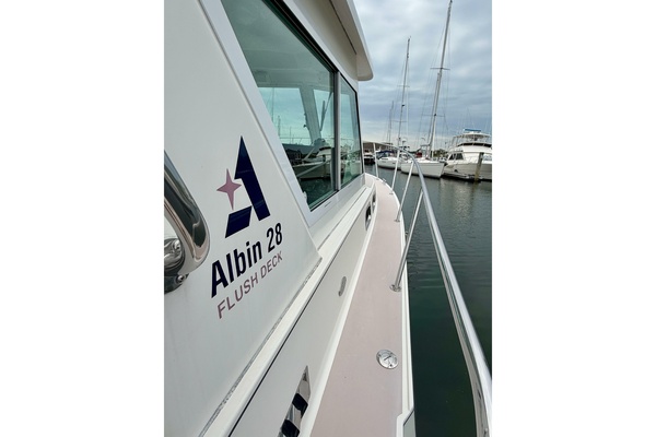 Nautic Lady 28ft Albin Yacht For Sale