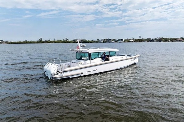 2022 Axopar 37 XC CROSS CABIN 37ft Axopar Yacht For Sale