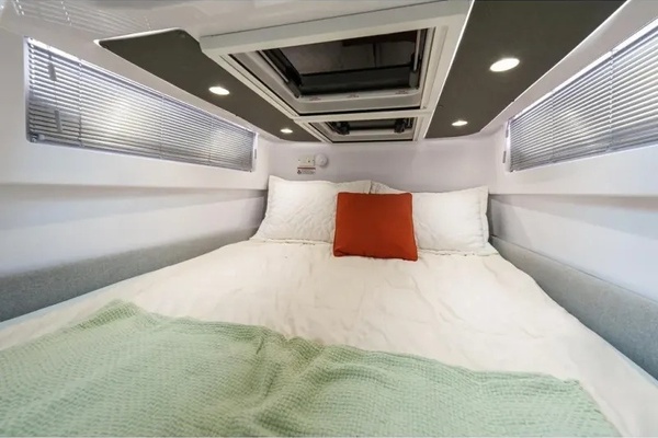 2022 Axopar 37 XC CROSS CABIN 37ft Axopar Yacht For Sale