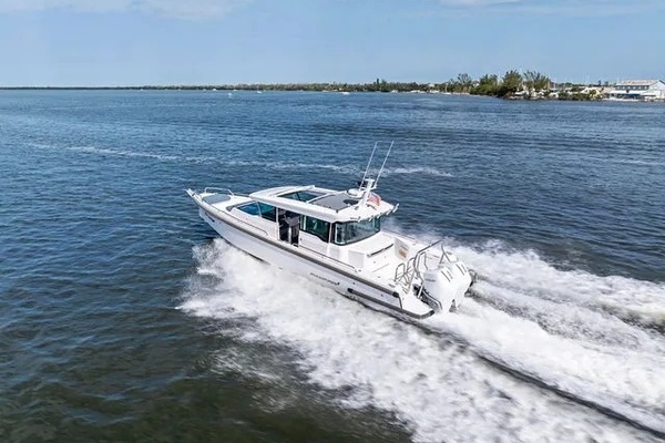 2022 Axopar 37 XC CROSS CABIN 37ft Axopar Yacht For Sale
