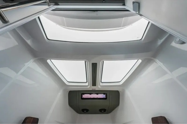 2022 Axopar 37 XC CROSS CABIN 37ft Axopar Yacht For Sale