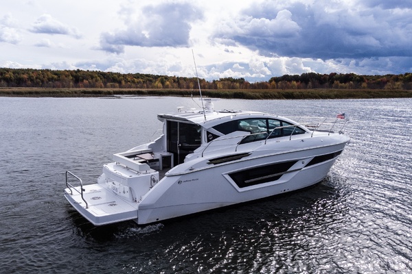 46ft Cruisers Yacht For Sale