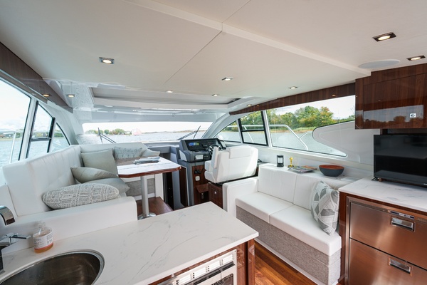 46ft Cruisers Yacht For Sale