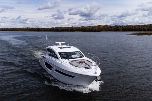 46ft Cruisers Yacht For Sale