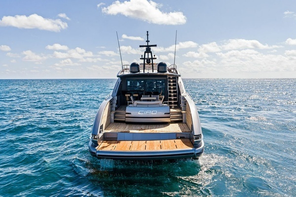 2025 Pershing 80