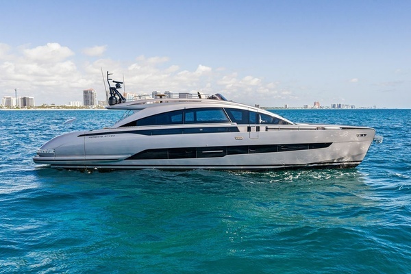 2025 Pershing 80