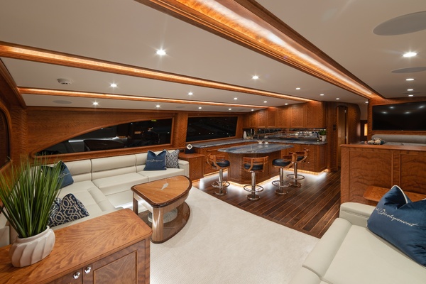 REEL DEVELOPMENT 84ft Jarrett Bay Yacht For Sale