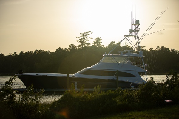 REEL DEVELOPMENT 84ft Jarrett Bay Yacht For Sale