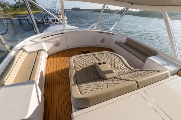 REEL DEVELOPMENT 84ft Jarrett Bay Yacht For Sale