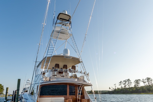 REEL DEVELOPMENT 84ft Jarrett Bay Yacht For Sale
