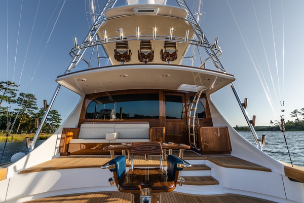 REEL DEVELOPMENT 84ft Jarrett Bay Yacht For Sale