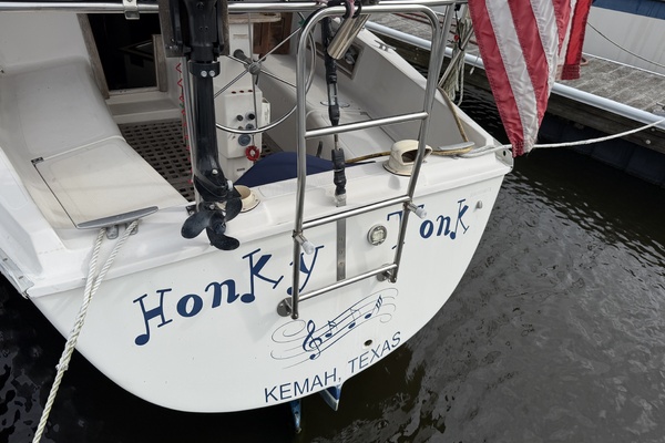 Honky Tonk 30ft Irwin Yacht For Sale