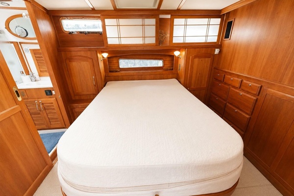 Imagine 48ft Sabre Yacht For Sale