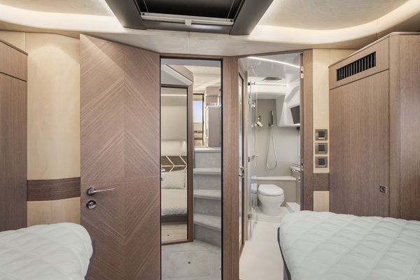 Why Knot 40ft Galeon Yacht For Sale