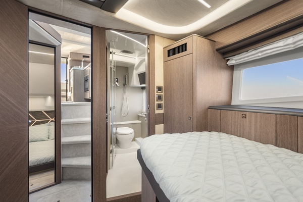Why Knot 40ft Galeon Yacht For Sale