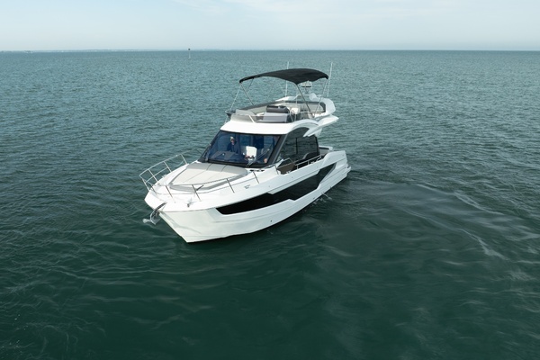 2023 Galeon 40