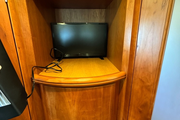 KEYAH IV 39ft Silverton Yacht For Sale