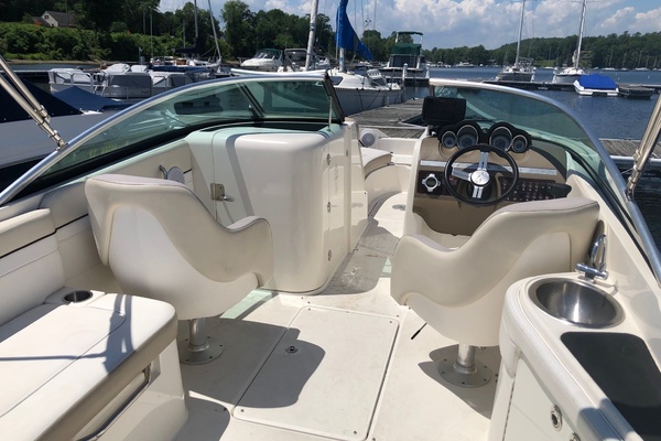 27ft Sea Ray Yacht For Sale