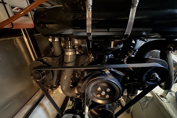 1999 Carver 40