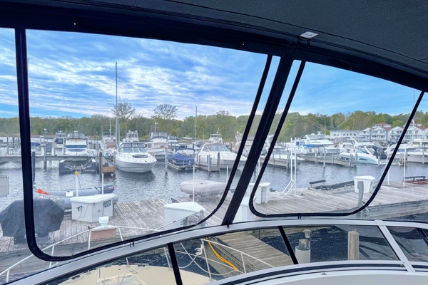 THE YOOPER 40ft Carver Yacht For Sale