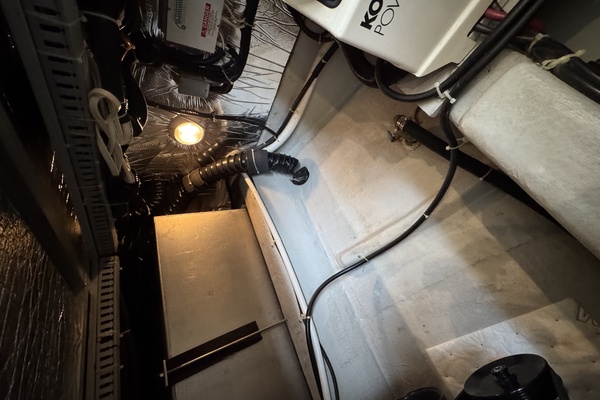 THE YOOPER 40ft Carver Yacht For Sale