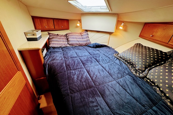 THE YOOPER 40ft Carver Yacht For Sale