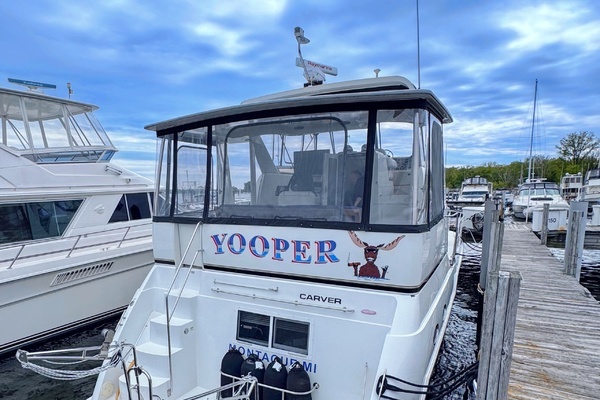 1999 Carver 40