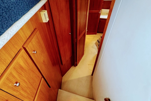 THE YOOPER 40ft Carver Yacht For Sale