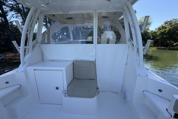 Retriever 34ft Pursuit Yacht For Sale