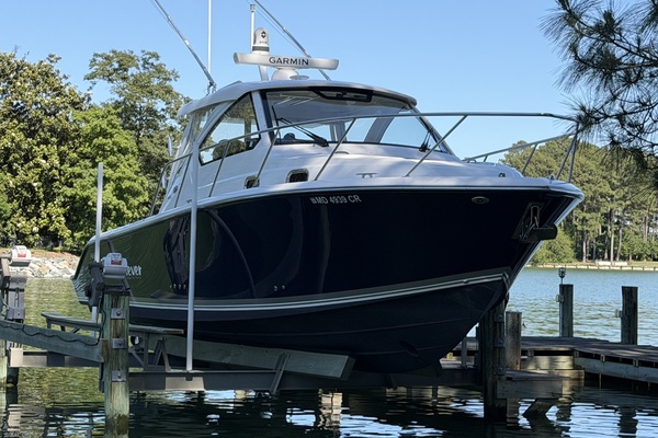 Retriever 34ft Pursuit Yacht For Sale