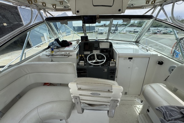 Class Act  33ft Pursuit Yacht For Sale
