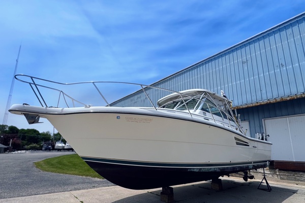 Class Act  33ft Pursuit Yacht For Sale