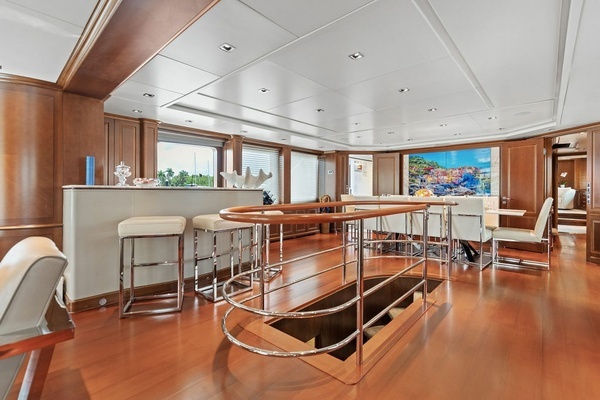2008 Benetti 121