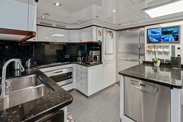 2008 Benetti 121