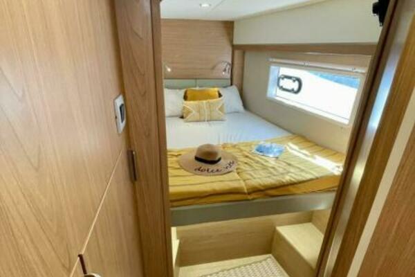 Bali 4.2 Stbd Fwd Cabin