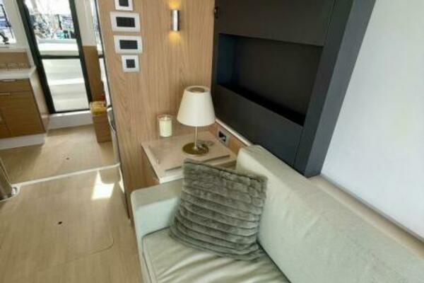 Bali 4.2 Stbd Salon Bench