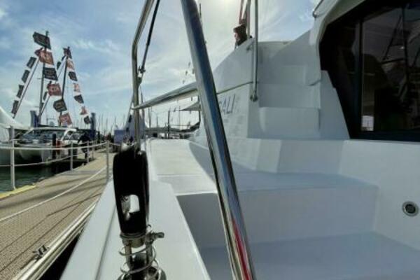 Bali 4.2 Side Deck
