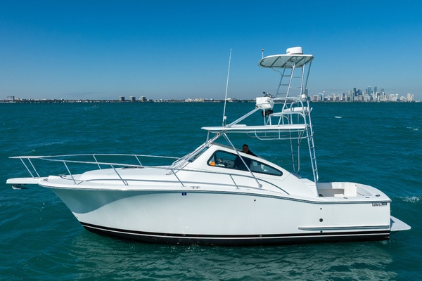 32ft Luhrs Yacht For Sale