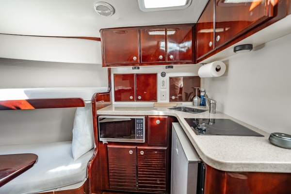 32ft Luhrs Yacht For Sale