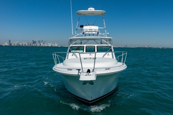 Photo of the 2004 Luhrs 320 Open