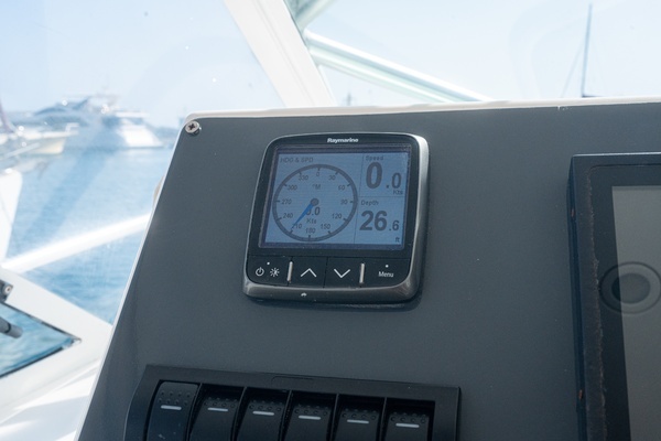 Cabo 40 Hardtop Express Yacht For Sale