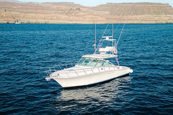 Cabo 40 Hardtop Express Yacht For Sale