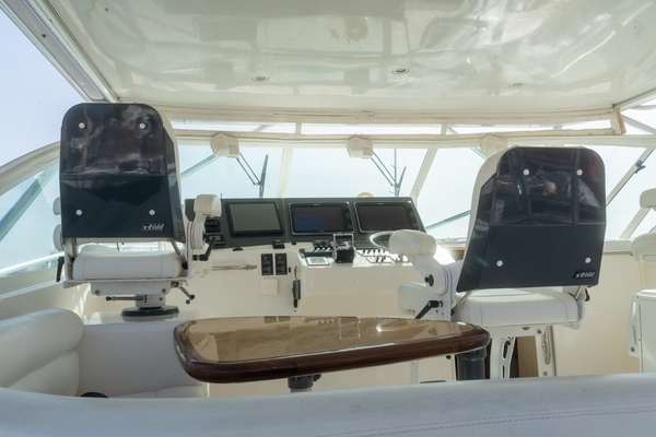 Cabo 40 Hardtop Express Yacht For Sale